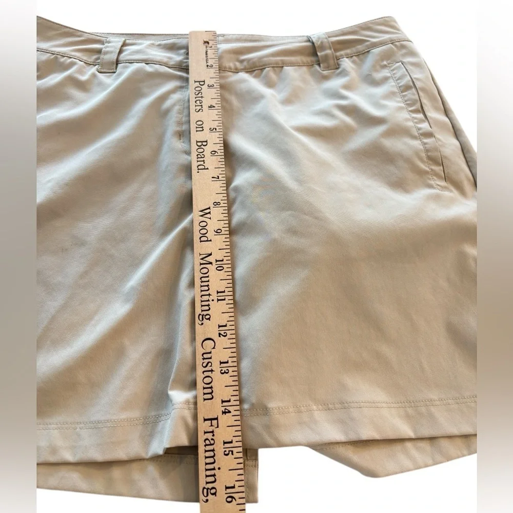 Columbia Golf Skort Womens Size 8 Khaki Tennis Pickleball Walking Classic Preppy